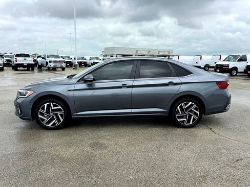 Used 2024 Volkswagen Jetta SEL FWD image 11