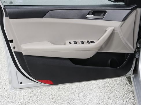 Used 2018 Hyundai Sonata SE image 12
