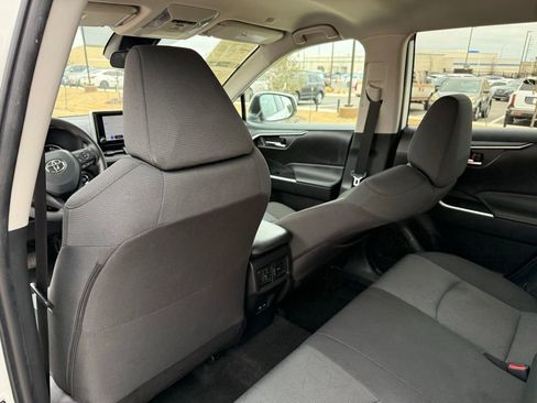 Used 2024 Toyota RAV4 XLE image 22