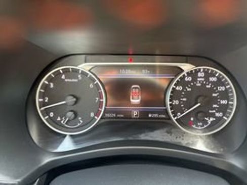 Used 2025 Nissan Sentra SR FWD image 7