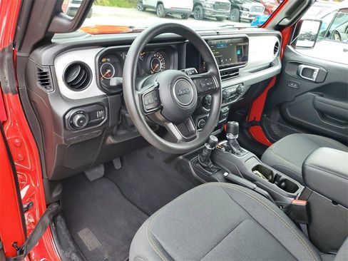 Used 2025 Jeep Wrangler Sport image 21