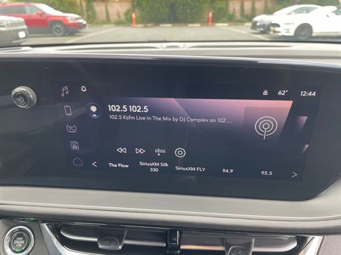 Used 2025 Buick Envista Sport Touring image 21