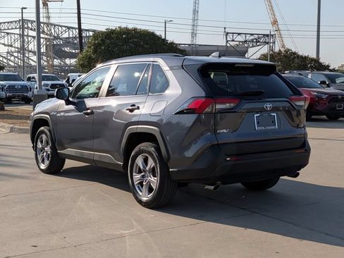 Used 2025 Toyota RAV4 XLE FWD image 8