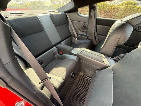 Used 2025 Toyota GR86 Premium w/ Performance Package image 31