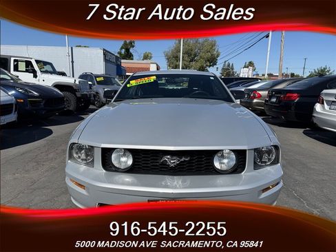 Used 2008 Ford Mustang GT Premium image 2