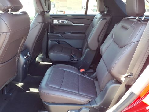 New 2026 Ford Explorer Platinum RWD image 7