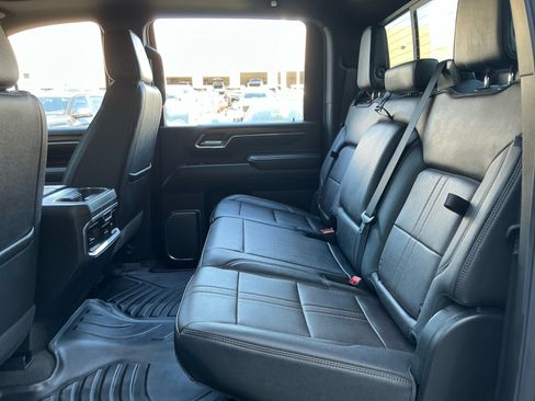 Used 2024 Chevrolet Silverado 2500 High Country w/ High Country Premium Package AWD/4WD image 17