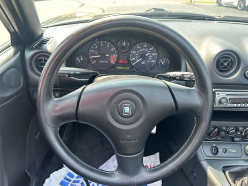 Used 1999 MAZDA MX-5 Miata 10th Anniversary Edition RWD image 10