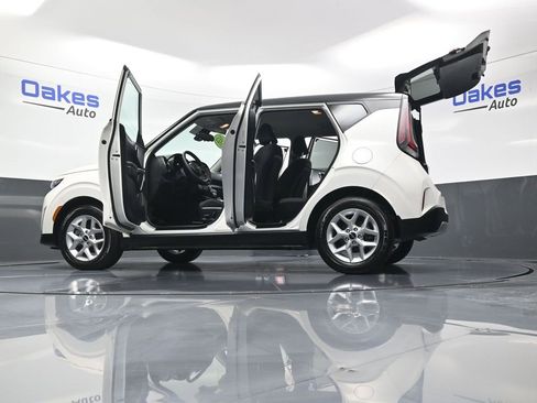 New 2025 Kia Soul S image 60