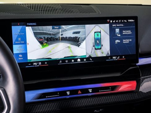 Used 2025 BMW M5 w/ Carbon Package image 28