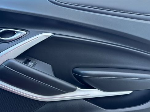 Used 2019 Chevrolet Camaro SS image 19