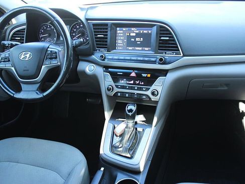 Used 2018 Hyundai Elantra Value Edition w/ Cargo Package FWD image 17