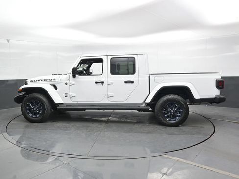 New 2026 Jeep Gladiator Sport AWD/4WD image 10