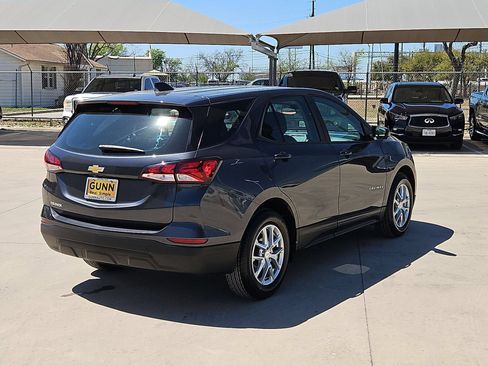 Certified 2022 Chevrolet Equinox LS FWD image 3