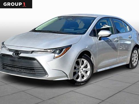 Used 2024 Toyota Corolla LE image 1