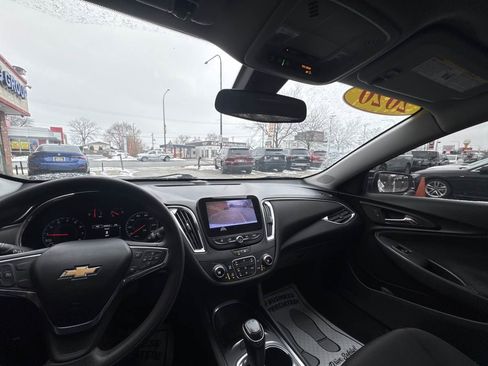 Used 2020 Chevrolet Malibu LT image 22