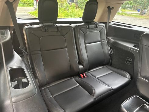 Used 2021 Lincoln Aviator Grand Touring w/ Equipment Group 301A AWD/4WD image 37