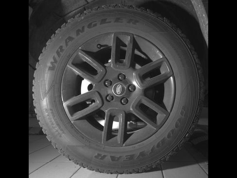 Used 2023 Land Rover Defender 110 S AWD/4WD image 12
