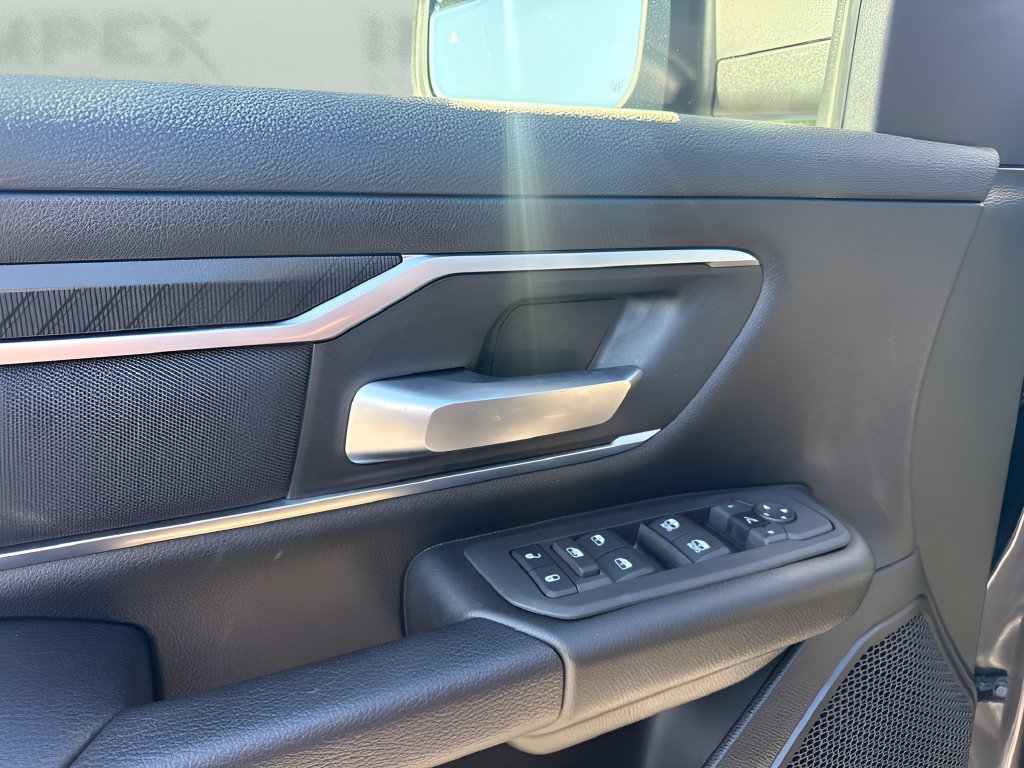 Used 2025 RAM 1500 Big Horn AWD/4WD image 24