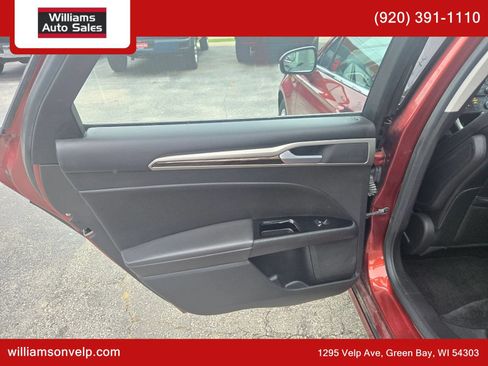 Used 2014 Ford Fusion SE w/ Equipment Group 202A FWD image 11