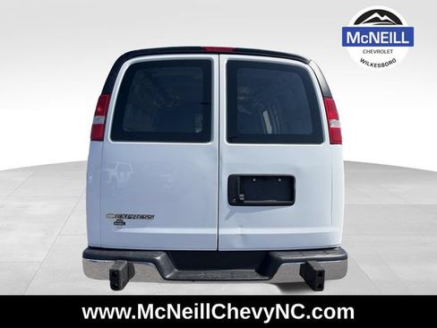 Used 2024 Chevrolet Express 2500 w/ Driver Convenience Package RWD image 7