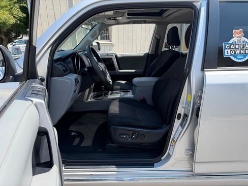 Used 2010 Toyota 4Runner SR5 AWD/4WD image 17