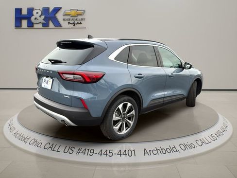 Used 2025 Ford Escape Platinum AWD/4WD image 8