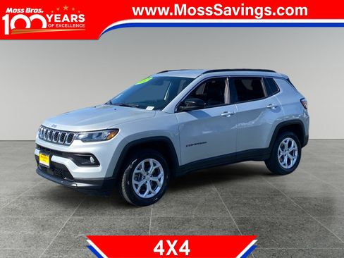 Used 2024 Jeep Compass Latitude AWD/4WD image 1