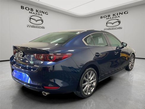 Used 2024 MAZDA MAZDA3 s FWD image 5