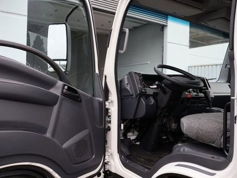 New 2025 Chevrolet Low Cab Forward image 11