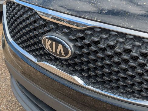 Used 2018 Kia Sorento L image 7