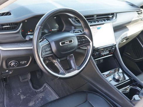 Used 2021 Jeep Grand Cherokee L Limited AWD/4WD image 9