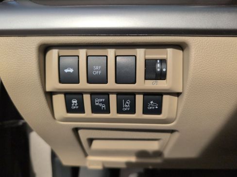 Used 2017 Subaru Legacy 2.5i Limited image 18