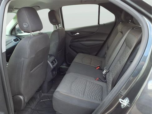 Used 2020 Chevrolet Equinox LT w/ Driver Convenience Package FWD image 9