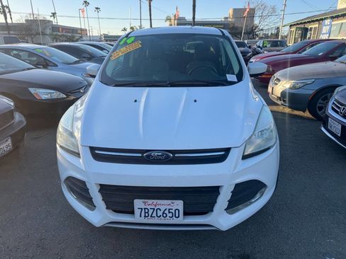 Used 2014 Ford Escape SE image 3