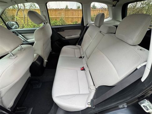 Used 2014 Subaru Forester 2.5i Premium AWD/4WD image 37