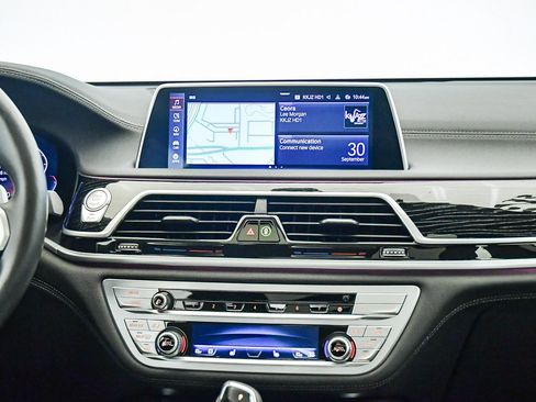 Certified 2022 BMW 740i w/ M Sport Package image 13