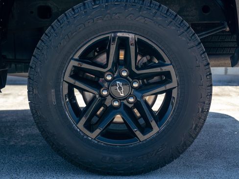 Used 2020 Chevrolet Silverado 1500 LT Trail Boss w/ Convenience Package AWD/4WD image 14