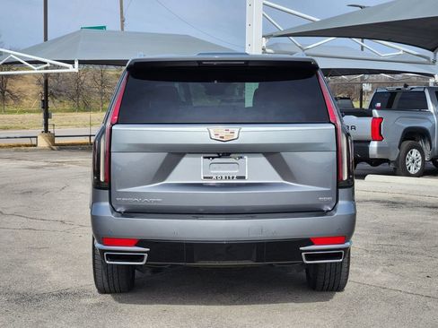 Certified 2021 Cadillac Escalade Premium Luxury RWD image 6
