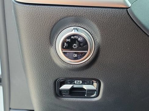 Used 2022 Mercedes-Benz C 300 4MATIC Sedan image 31