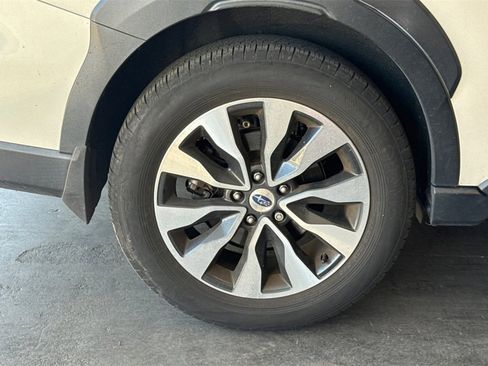 Used 2023 Subaru Outback Limited XT image 9