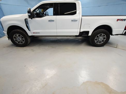 Used 2024 Ford F250 Limited w/ FX4 Off-Road Package image 36