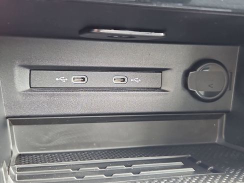 New 2026 Volkswagen Taos SE AWD/4WD image 31