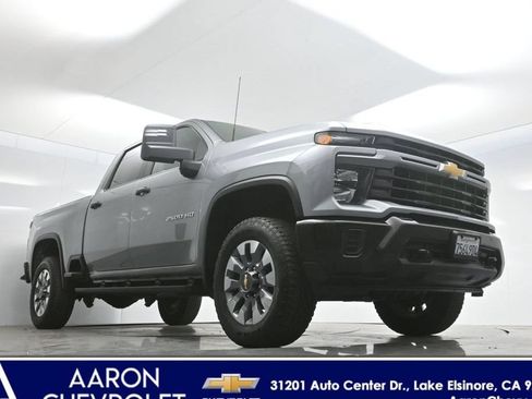 Used 2025 Chevrolet Silverado 2500 Custom w/ Custom Convenience Package AWD/4WD image 2