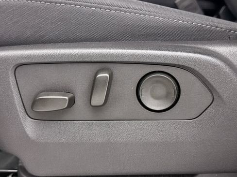 Used 2024 Chevrolet Silverado 1500 LT image 26