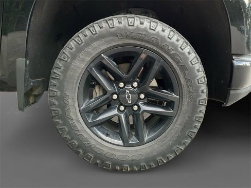 Used 2020 Chevrolet Silverado 1500 LT Trail Boss image 8