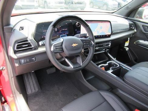 New 2025 Chevrolet Traverse LT w/ Enhanced Driving Package image 14