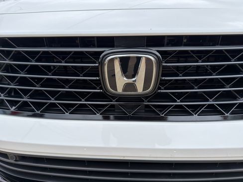 Used 2025 Honda Accord EX-L image 19