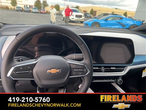 New 2026 Chevrolet Equinox EV LT image 28