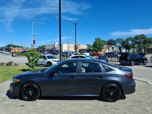 Used 2025 Honda Civic Sport image 5
